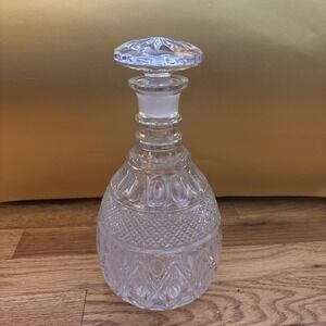 Vintage Crystal Glass Decanter Heavy Cut Glass Stopper Whiskey Brandy Elegant